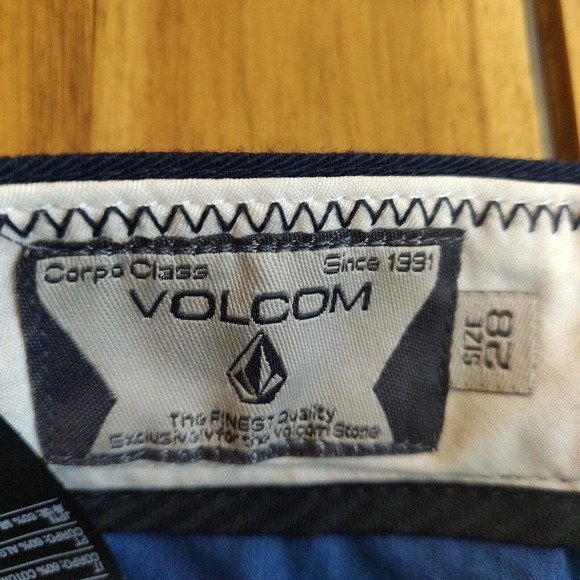 Volcom Men's Chino Shorts Navy Blue Size 28 Bermuda Flat Front. - Picture 6 of 7
